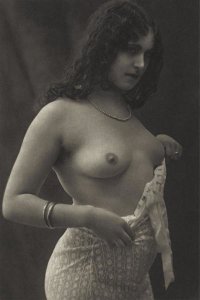 Vintage Nudes - Without a Blouse